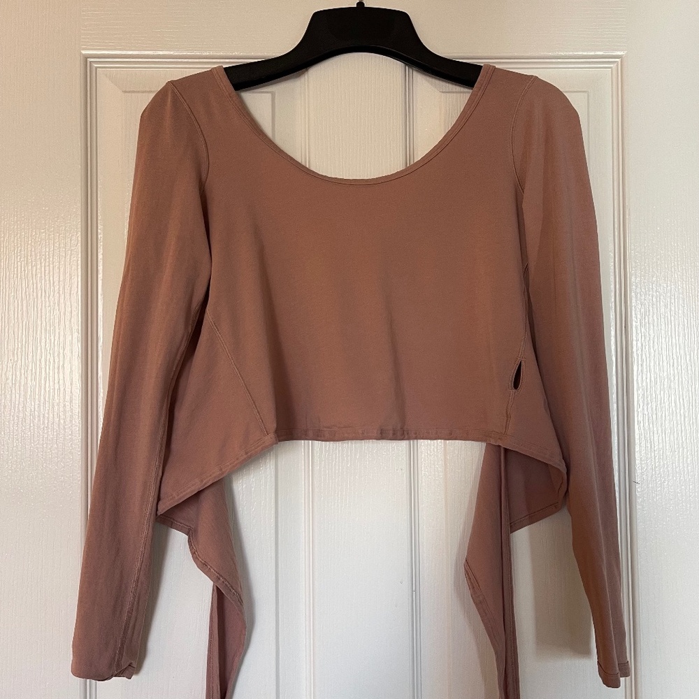 Lululemon It's A Tie Long Sleeve Shirt, size 6